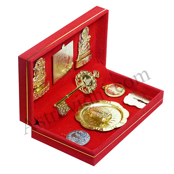 1 Buy Authentic Laxmi Kuber Yantra Copper Locket @best Price | Locket,  Destructive force, Copper