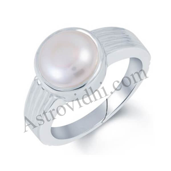 PC Chandra Jewellers With Artificial Pearl 22kt Yellow Gold ring Price in  India - Buy PC Chandra Jewellers With Artificial Pearl 22kt Yellow Gold ring  online at Flipkart.com