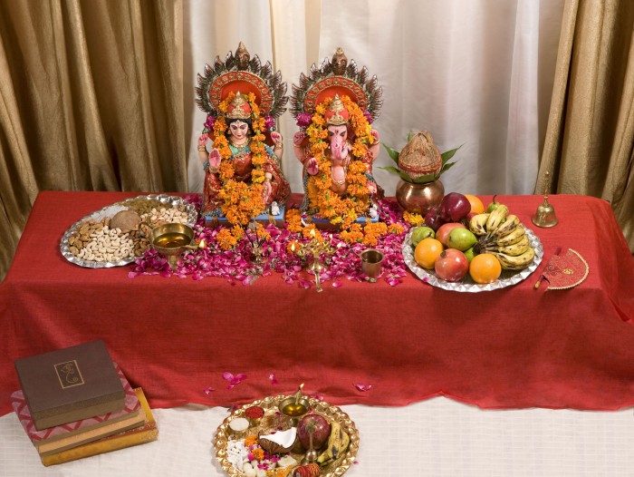  दीपावली-पर-लक्ष्मी-पूजन-का-सही-तरीका-पूजन-विधि-शुभ-मुहर्त.j
